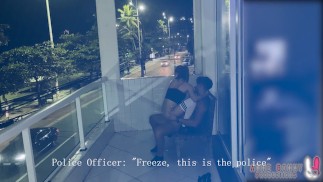 ¡ROTO! Anne Bonny Balcon follar atrapado por la policía 🚔