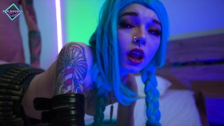 La troia Jinx ama l'anale profondo e il sesso ruvido. Karneli Bandi