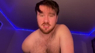 Manžel přijde domů a nutí vás jíst creampie, než ho šukáš