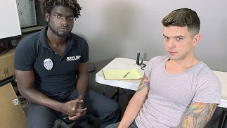 Svalnatý Důstojník Devin Trez Šuká Tetovaného Padouška Dakota Payne Těsný Bílý Kretén - YoungPerps