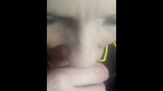Su mamá entra cuando me corro y la miro a la cara!!!
