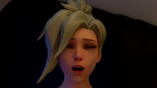 Mercy e D.Va se divertindo no sofá