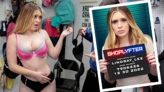 巨乳の曲線美のティーンLindsay Lee店の奥の部屋でサプライズ中出しを取得します-Shoplyfter