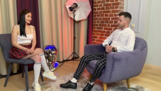 Сame para una entrevista, dejado cubierto de esperma