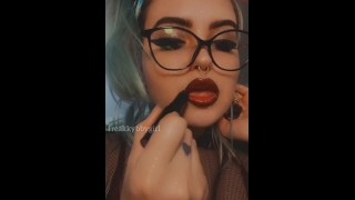Tetas y goma de masticar
