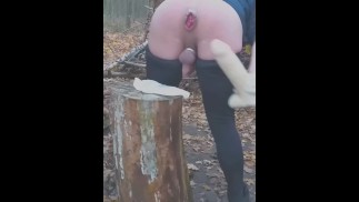 Z powrotem z hukiem na świeżym powietrzu w dupę, tryskam i sikam swobodnie