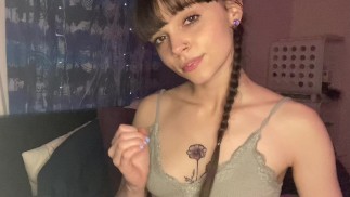 Morena pequena te diz como gozar