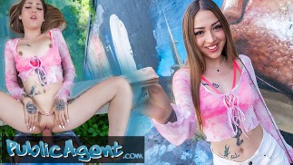 Public Agent - Colombian sex worker in Europe with tight body and tattoos agrees to sex outdoors