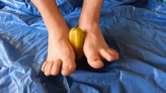 Trabalho de pé em uma fruta Star com Crush finale