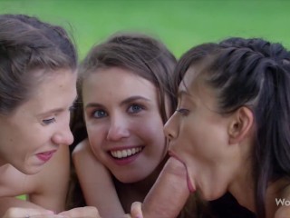 WOWGIRLS Три милашки Шрима Малати, Стефани Мун и Элли Роуз трахаются с незнакомцем на улице
