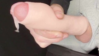 Enorme ongesneden voorhuid lul TOY massieve cumshot van dichtbij enorme lading