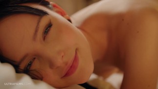 細身のスレンダー美女がAmelia手マンで喘ぎまくる