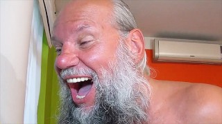 on dirait que papy s’amuse