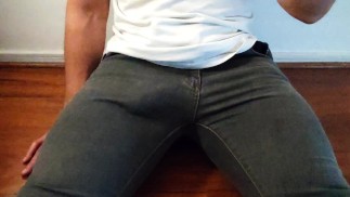 Abspritzen in meiner Jeans - Tiny Loser Load - Geile Jungfrau