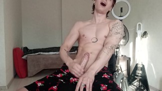 Masturbation matinale dure et agressive