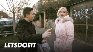Kinky turista Zazie Skymm seduce a semental Into sesión de follada hardcore en su oficina - LETSDOEIT