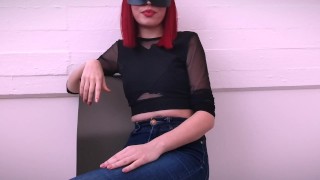 Доминирующая подружка тебя большими членами, пока ты заперт в целомудрии