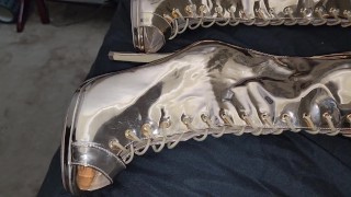 Ficken meiner Frau Goldene oberschenkelhohe Stiefel