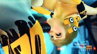 Sci-Fi-BDSM gefesselt und gefickt. Ein sexy junger Hottie und Shemale-Androide im Labor