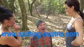 alter Sklavenspieß und Aschenbecher