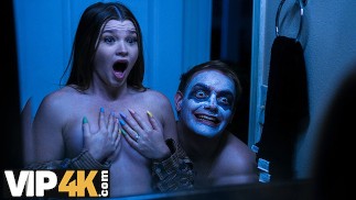 MATURE4K. Je crache sur ta bite