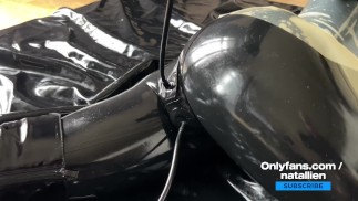 Latexová panenka plná všech otvorů - Teaser