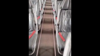 PRESO NO BANHEIRO DO AVIÃO