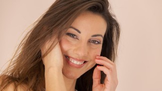 FITTING-ROOM Geile Spaanse secretaresse Lorena G anaal geneukt