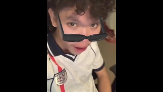 Wichsen nach dem Duschen / Thai Boy