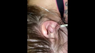 Marido le da a un extraño una prueba de su esposa