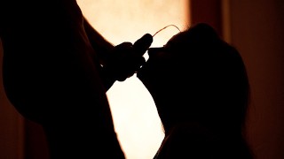 Echtes Paar! Verliebte Freundin gibt einen perfekten Blowjob!