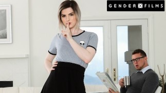 GenderXFilms - La figliastra trans arrapata scopa il cazzo ENORME del patrigno