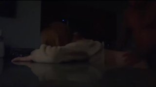 Miluju, když mě někdo tvrdě šuká v kuchyni
