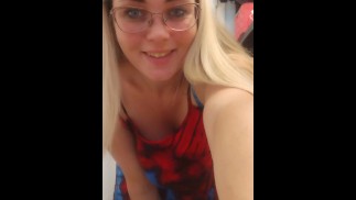 Milf parpadeando! Enlace en la biografía para más!