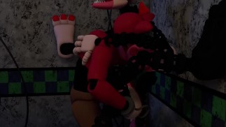 mangle vindt foxy alleen en geil