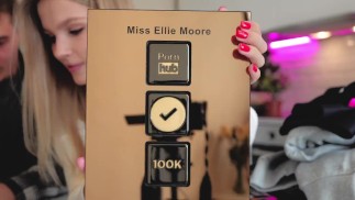 Unboxing 100 000 předplatitelů od PornHub