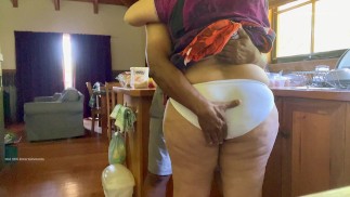 Indian Couple románticos tienen sexo suave fuerte - Kiss fuerte, digitación en el coño, apretado anal y nalgadas