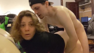 Heather Kane engaña a un chico universitario para que la llene de semen!