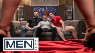 MEN - Finn Harding buigt bottom Chris cool en naait hem dan op het aanrecht totdat hij Cums