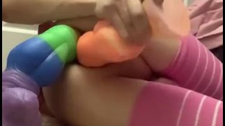 Cute femboy prend deux bites à la fois