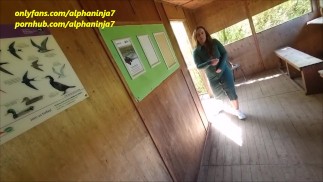 Foda arriscada e engolir na natureza Park