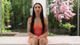 Sexy latinskoamerická dívka, která může mít orgasmus po orgasmu během sexu