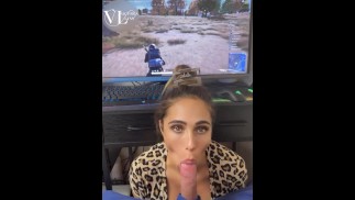 meinen Mitbewohner ablenkte, während er versuchte, Videospiele zu spielen