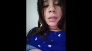 МОЯ НЕВЕРНАЯ СВОДНАЯ СЕСТРА СНИМАЕТ МЕНЯ НА ВИДЕО, ПОКА Я ТРАХАЛ ЕЕ
