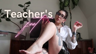 Pies del profesor por Devillish Goddess Ileana