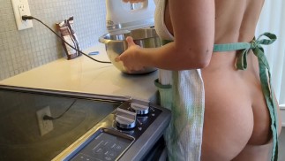 Próbowałem upiec ciasteczka, ale zamiast tego dał mi ociekające wytryskiem w środku
