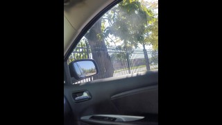 Openbare tiener masturbatie auto solo mannelijke grote lul cumshot