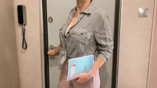 Cycata nauczycielka rucha swojego ucznia - rosyjską amatorkę w dialogu