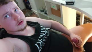 Obrzynam mojego twardego jak skała kutasa, aż pokryję się spermą