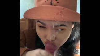 Bite moyenne, compilation d’éjaculations au-dessus de la moyenne